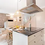 Victoria Project - - Private Parking Guest house