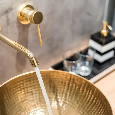 Victoria Project - - Private Parking