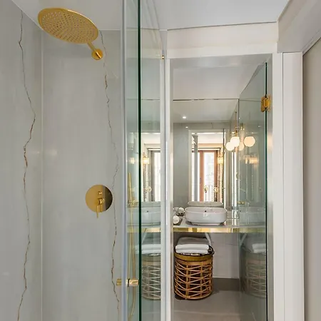 Victoria Project - - Private Parking