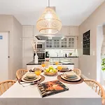 Victoria Project - - Private Parking